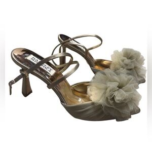 NWT BADGLEY MISCHKA tulle flower pointed toe heels size 6